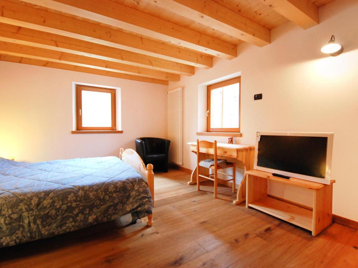 Apartment Albergo Diffuso - Cjasa De Barce-2 By Interhome بارسيز المظهر الخارجي الصورة